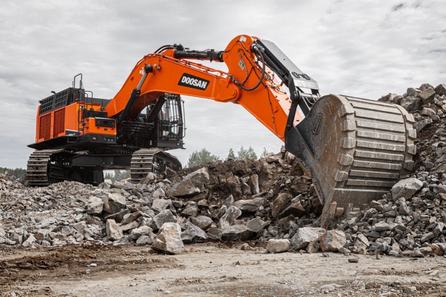 LA NUEVA EXCAVADORA DE DOOSAN OFRECE EL MEJOR RENDIMIENTO EN LA CLASE DE 80 T